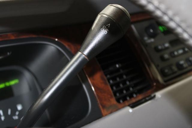 2002 Lincoln Town Car Executive