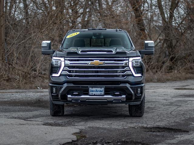 2024 Chevrolet Silverado 2500HD 4WD Crew Cab Standard Bed High Country