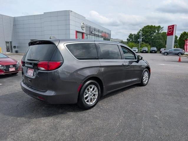2022 Chrysler Voyager LX 2022 Chrysler Voyager LX