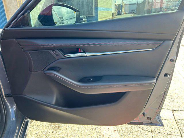 2024 Mazda Mazda3 2.5 S Carbon Edition