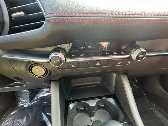 2024 Mazda Mazda3 2.5 S Carbon Edition