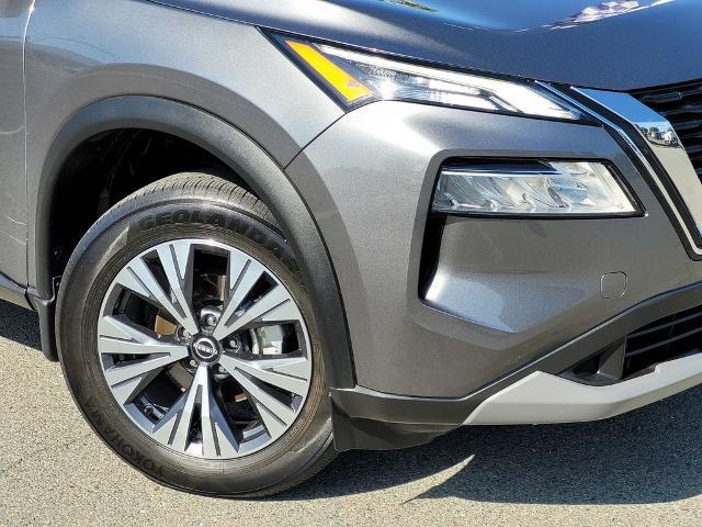 2022 Nissan Rogue SV FWD