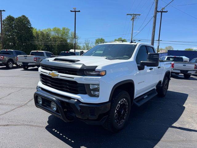 2024 Chevrolet Silverado 2500HD 4WD Double Cab Standard Bed Custom