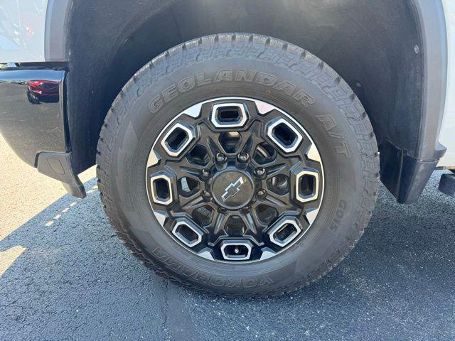 2024 Chevrolet Silverado 2500HD 4WD Double Cab Standard Bed Custom