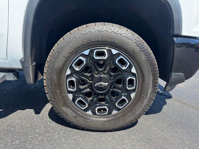 2024 Chevrolet Silverado 2500HD 4WD Double Cab Standard Bed Custom