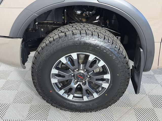 2022 Nissan Titan Crew Cab PRO-4X 4x4