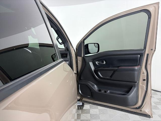 2022 Nissan Titan Crew Cab PRO-4X 4x4