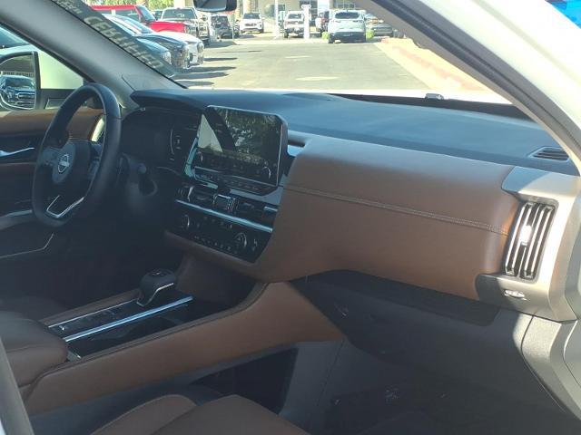 2024 Nissan Pathfinder Platinum FWD