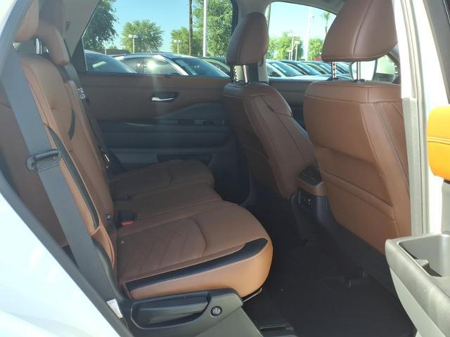 2024 Nissan Pathfinder Platinum FWD