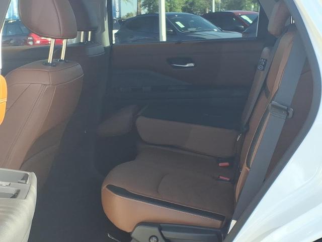 2024 Nissan Pathfinder Platinum FWD