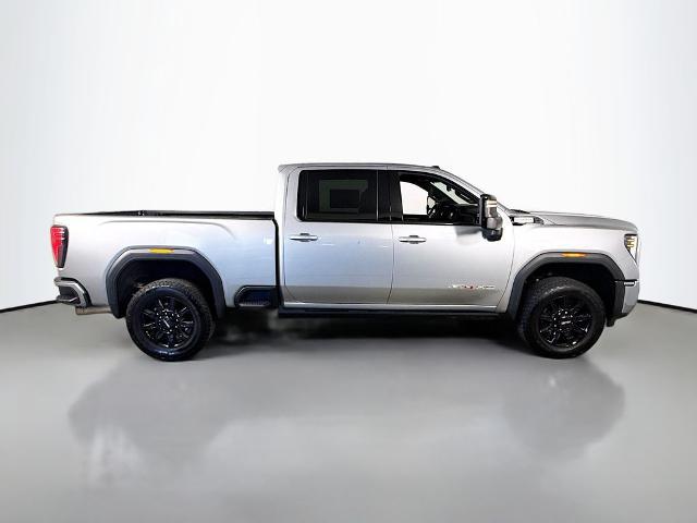2025 GMC Sierra 2500HD 4WD Crew Cab Standard Bed AT4