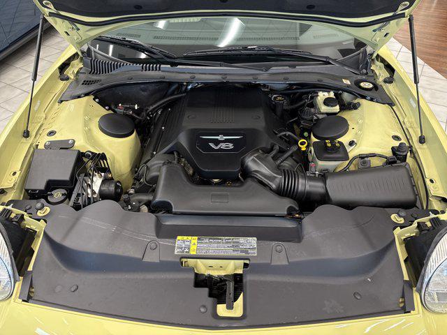 2005 Ford Thunderbird Base