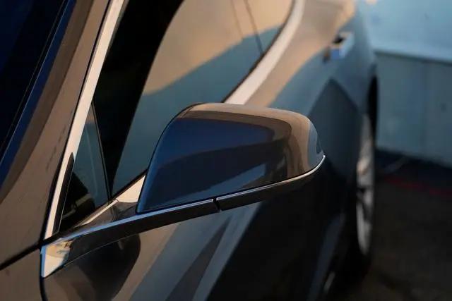 2017 Tesla Model S 75D