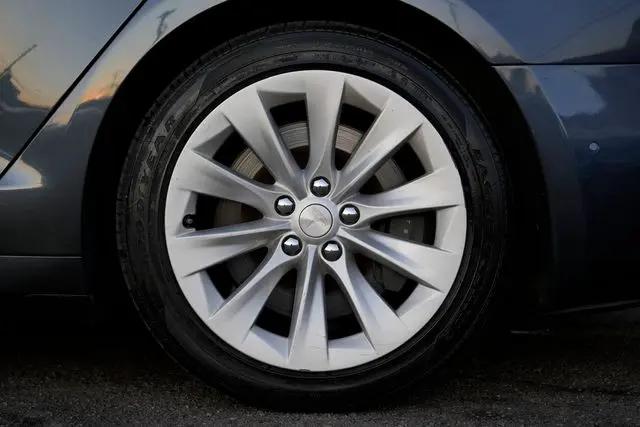 2017 Tesla Model S 75D