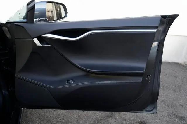2017 Tesla Model S 75D