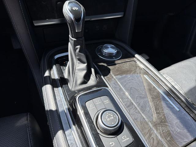 2024 INFINITI QX80 LUXE AWD