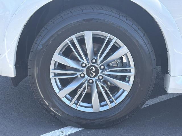 2024 INFINITI QX80 LUXE AWD