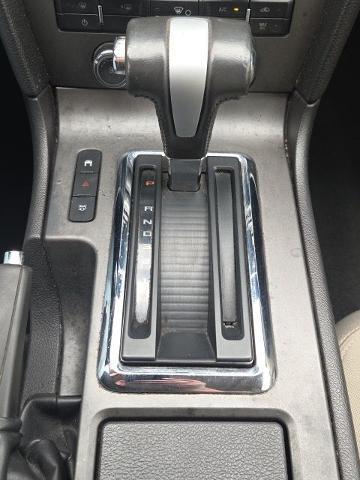 2010 Ford Mustang V6 Premium