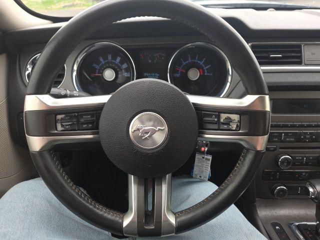 2010 Ford Mustang V6 Premium