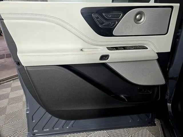 2026 Lincoln Aviator Black Label