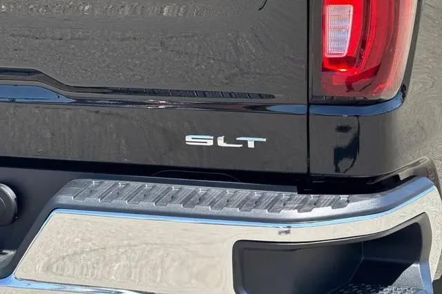 2026 GMC Sierra 1500 Crew Cab, Short Bed, SLT, 4WD