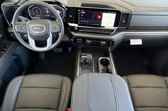 2026 GMC Sierra 1500 Crew Cab, Short Bed, SLT, 4WD