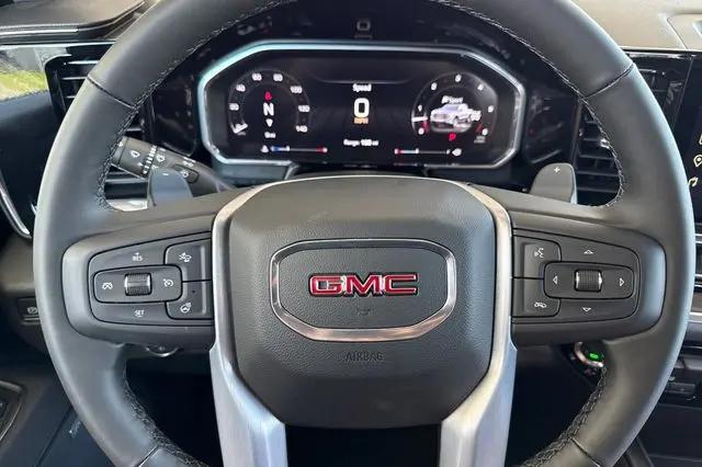 2026 GMC Sierra 1500 Crew Cab, Short Bed, SLT, 4WD