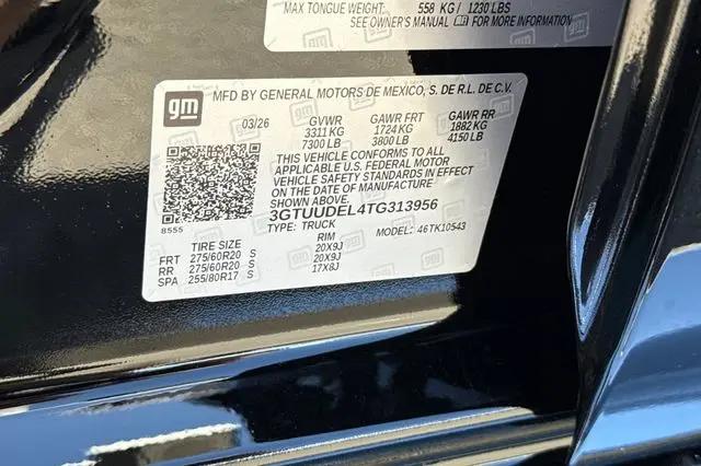 2026 GMC Sierra 1500 Crew Cab, Short Bed, SLT, 4WD