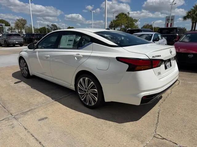 2026 Nissan Altima SV FWD