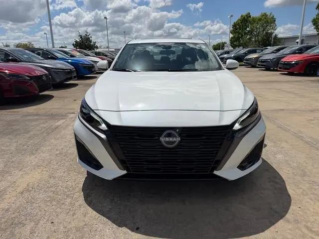 2026 Nissan Altima SV FWD