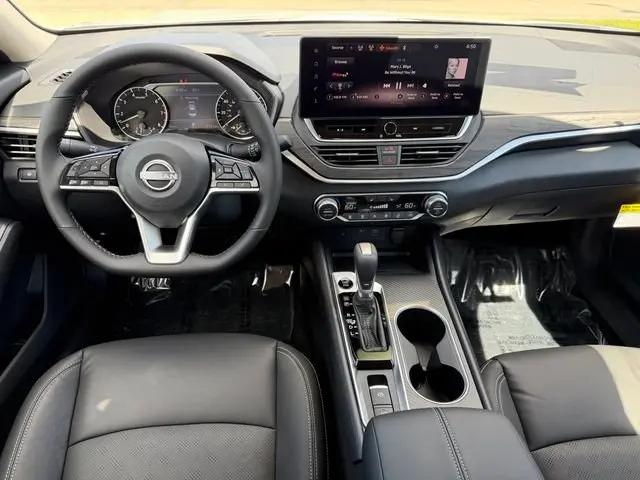 2026 Nissan Altima SV FWD