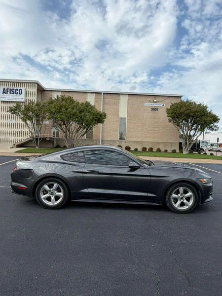 2016 Ford Mustang V6