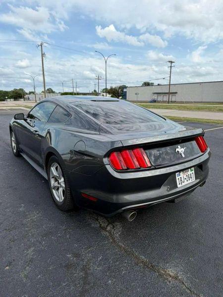 2016 Ford Mustang V6