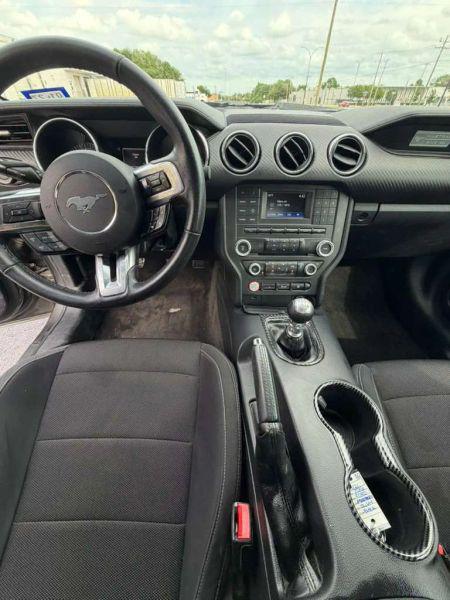 2016 Ford Mustang V6