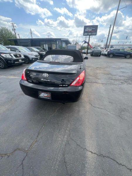 2005 Toyota Camry SE