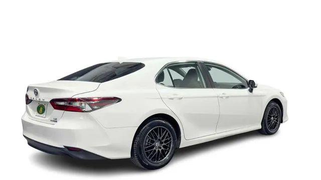 2022 Toyota Camry LE Hybrid