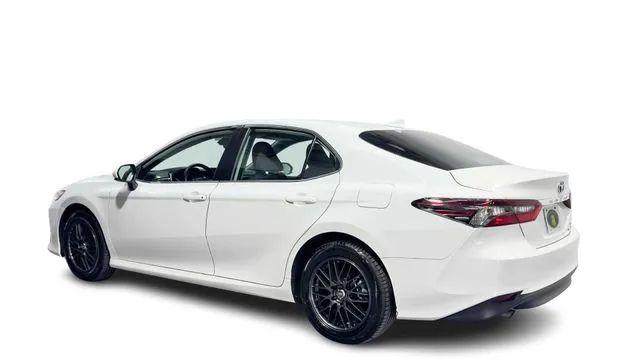 2022 Toyota Camry LE Hybrid
