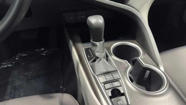 2022 Toyota Camry LE Hybrid