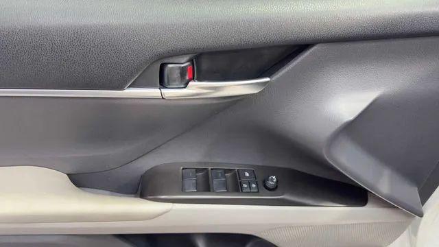 2022 Toyota Camry LE Hybrid