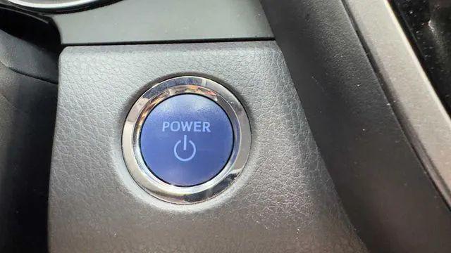 2022 Toyota Camry LE Hybrid