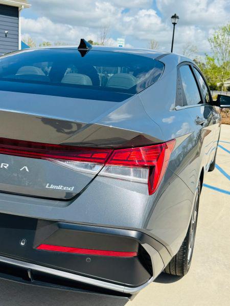 2024 Hyundai Elantra Limited