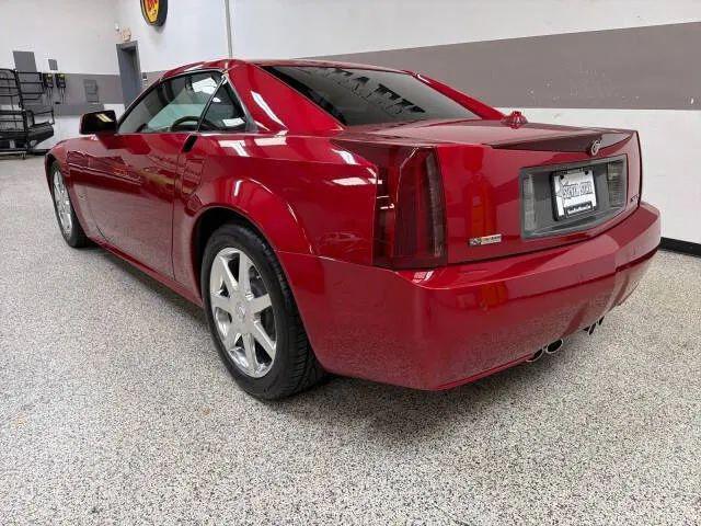 2004 Cadillac XLR Standard
