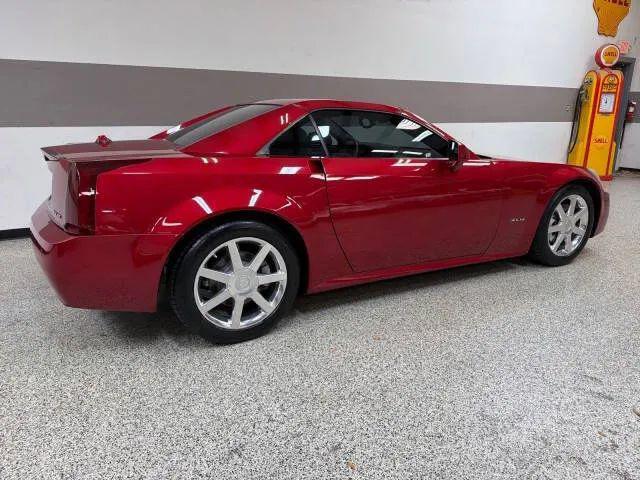 2004 Cadillac XLR Standard