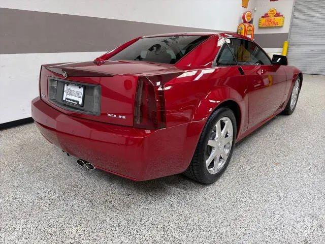 2004 Cadillac XLR Standard