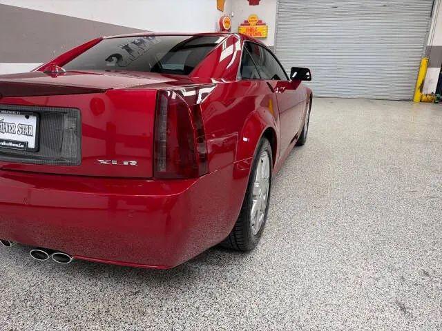 2004 Cadillac XLR Standard