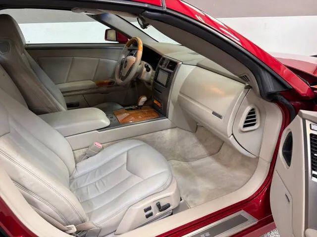 2004 Cadillac XLR Standard