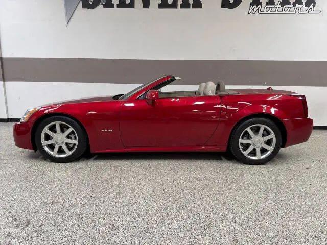 2004 Cadillac XLR Standard