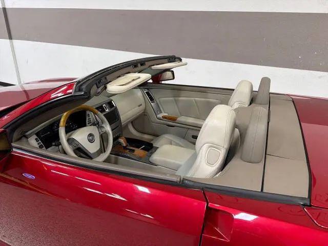 2004 Cadillac XLR Standard