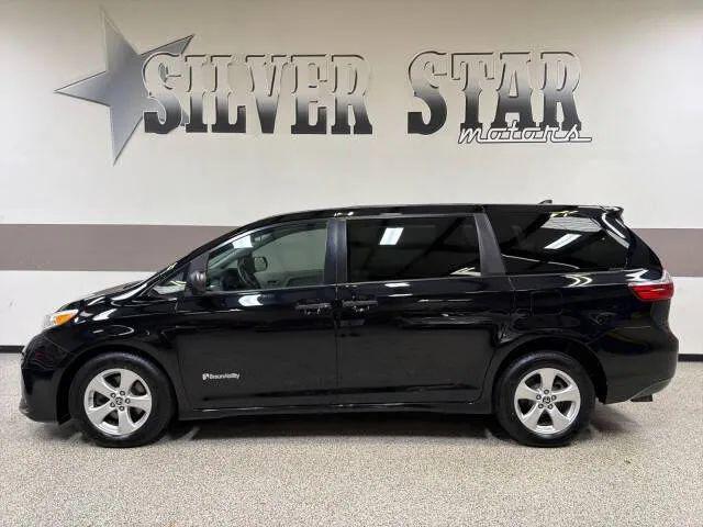 2020 Toyota Sienna L for sale in Midlothian, TX
