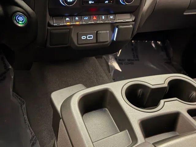 2025 Chevrolet Silverado 1500 2WD Crew Cab Short Bed Custom